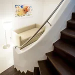 Gallery House 4*