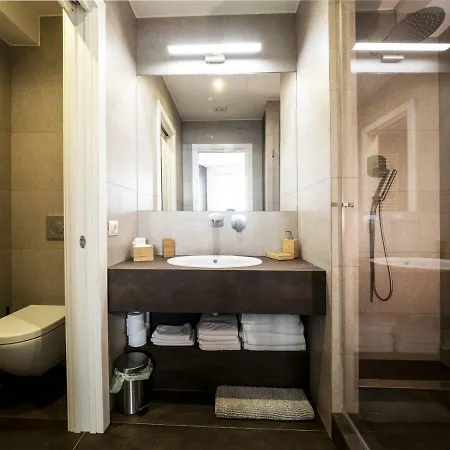 Gallery House 4* بيرودجا