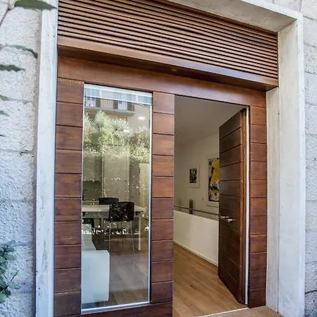 بيت ضيافة Gallery House 4*