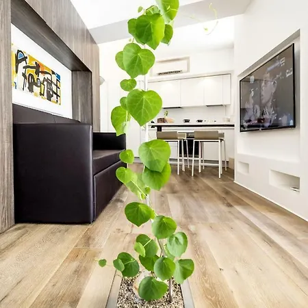 Gallery House Guest house 4*