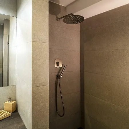 ゲストハウス Gallery House